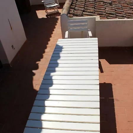 Villaggio Est